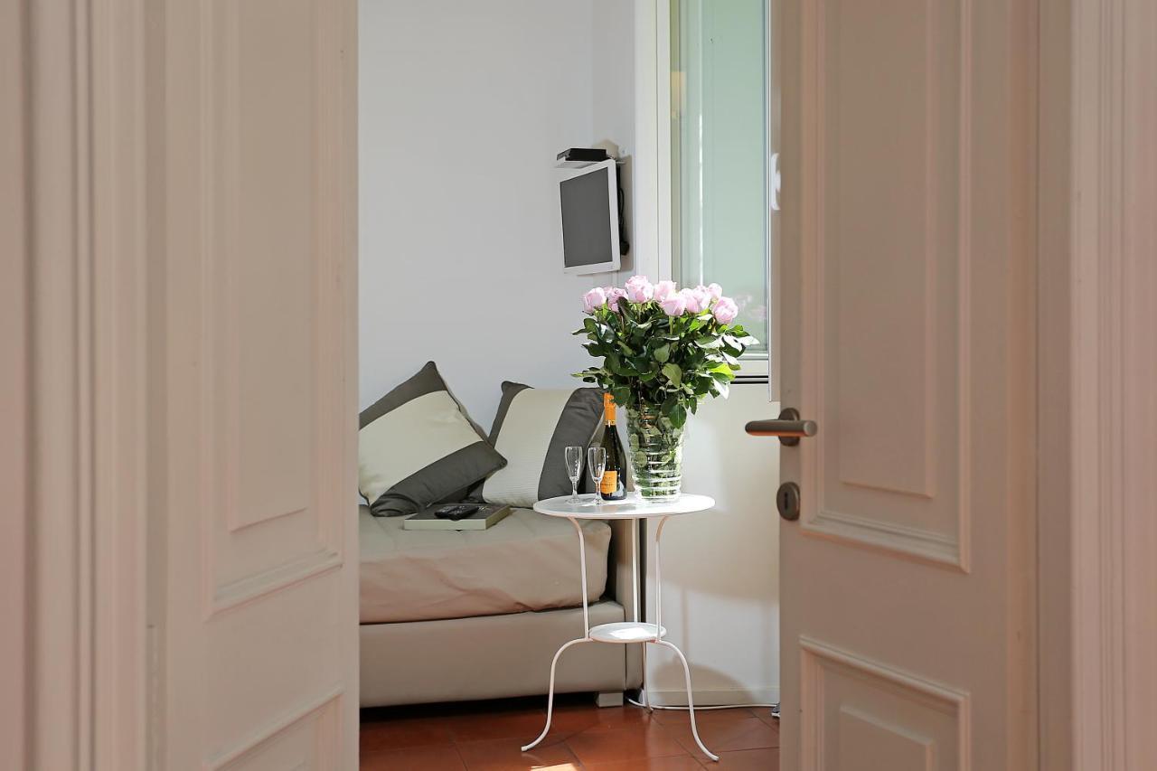 Bed and Breakfast Domus Croce Рим Экстерьер фото